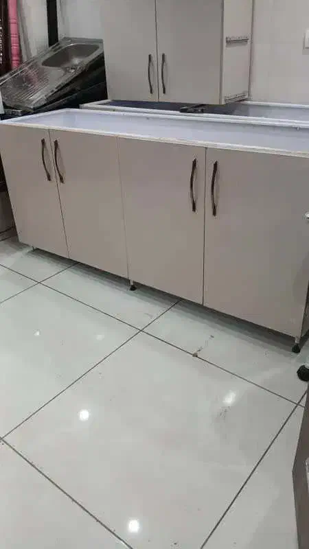 کابینت با بدنه فلز و در ام دی اف-در حد نو-6 متر|مصالح و تجهیزات ساختمان|آباده, |دیوار