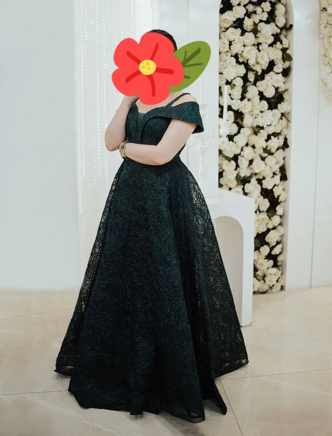 پیراهن مجلسی|لباس|رشت, کوی بیانی|دیوار