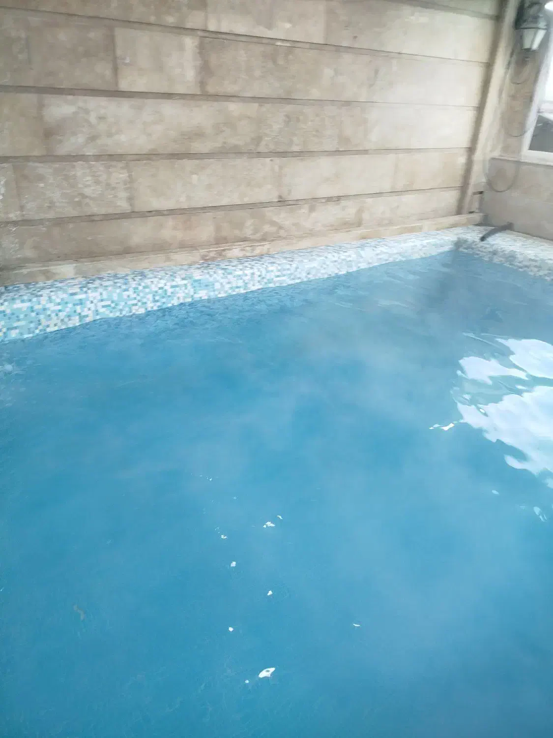 ویلا باغ 1000 متری استخر آب گرم  سرپوشیده قزانچی|اجارهٔ کوتاه‌مدت ویلا و باغ|کرمانشاه, |دیوار