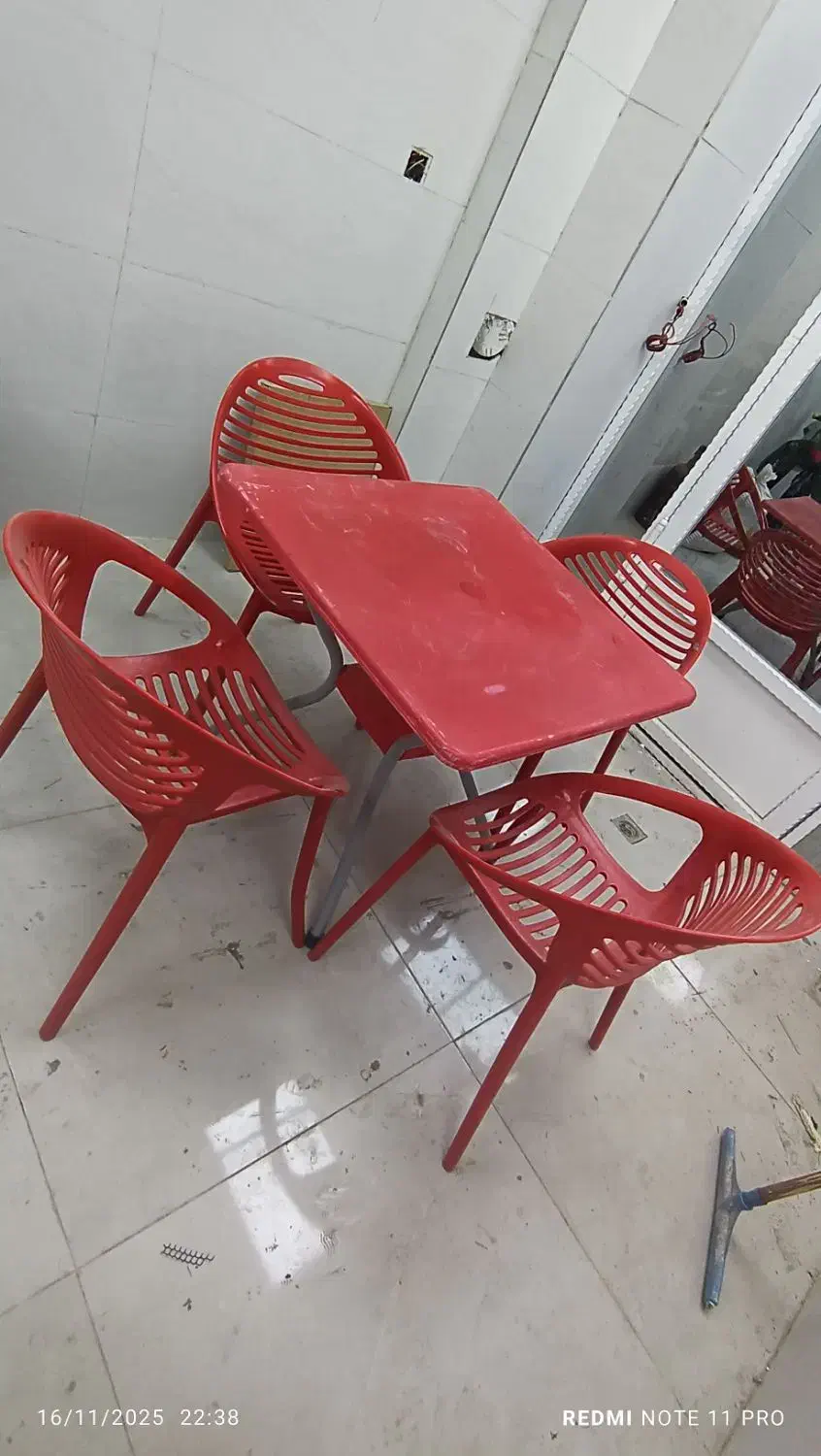 میز و صندلی دو دست باهم بفروش میرسد سالم|میز و صندلی غذاخوری|ایذه, |دیوار