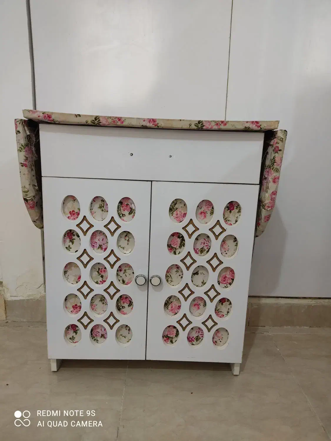 میز اتو|اتو و لوازم اتو|تویسرکان, |دیوار