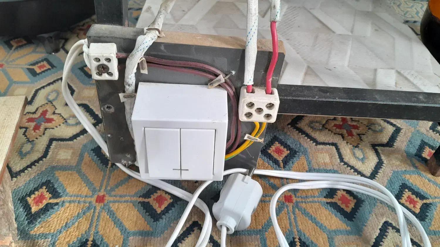 برقکار ساختمان و صنعتی ( نصب آیفون )|خدمات پیشه و مهارت|بندر گز, |دیوار