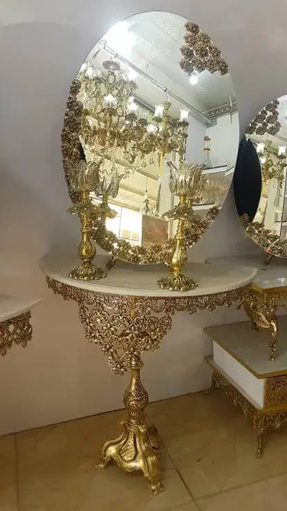 آینه و شمعدان|میز تلفن|تهران, نیروی هوایی (پیروزی)|دیوار