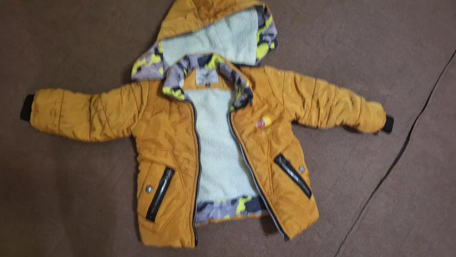 کاپشن پسرانه ۳ سال الی ۵ سال سایز۴۵|کفش و لباس بچه|قم, چهل اختران|دیوار