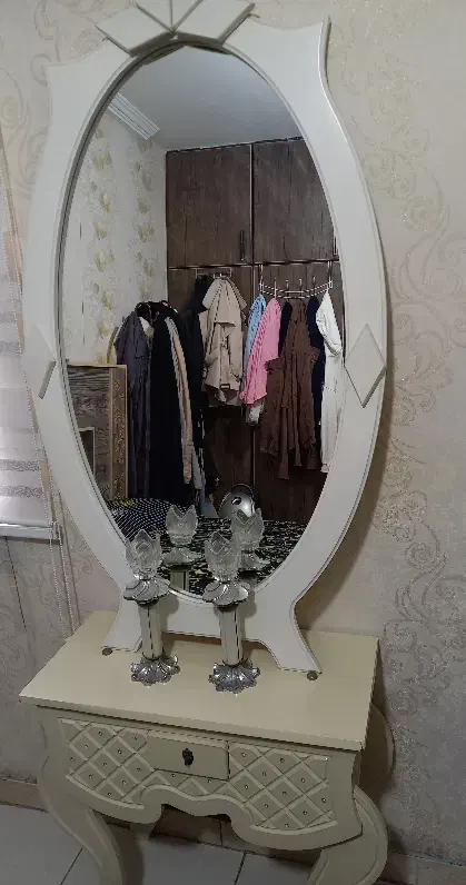 فروش فوری آیینه و شمعدان کاملا سالم و تمیز|آینه|فومن, |دیوار