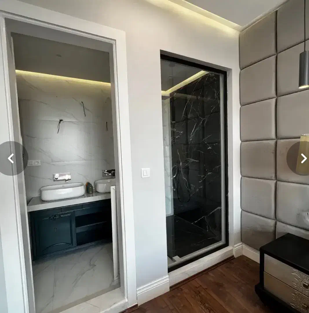 ۴۰۰متر+۴۰مترتراس+سوییت+ویو.     کلیدنخورده ابرسازه