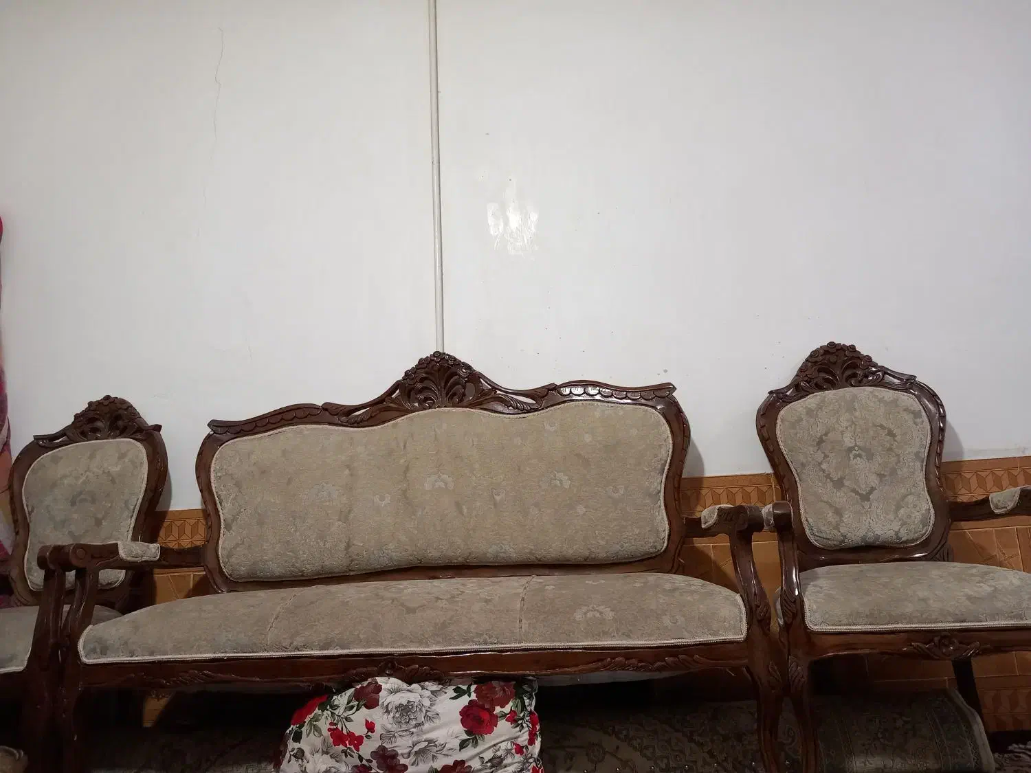 مبل سلطنتی چوب گردو|مبلمان خانگی و میز عسلی|مشهد, شهید قربانی|دیوار