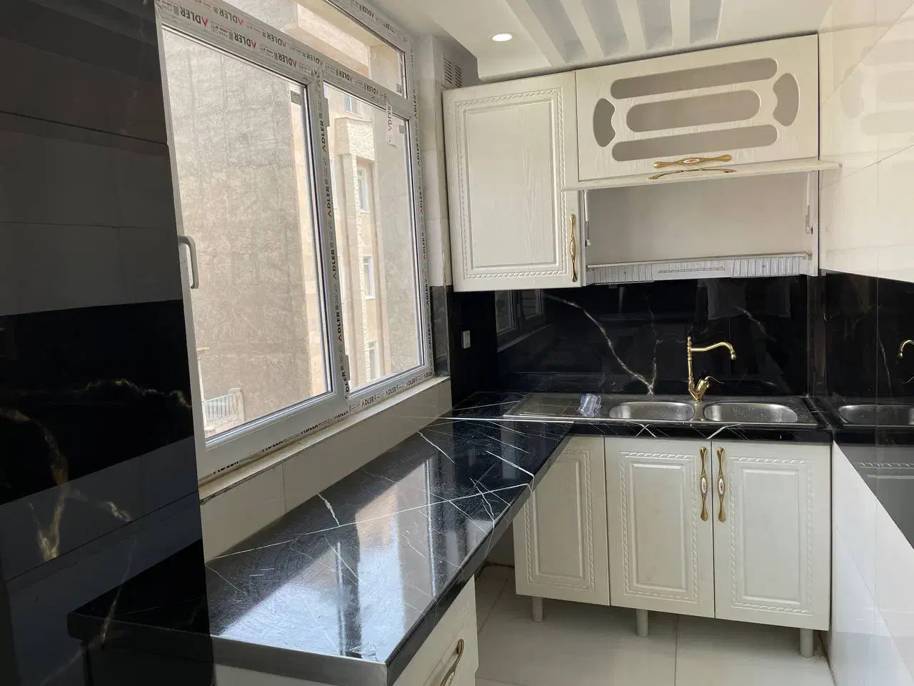 72 متری تک واحدی