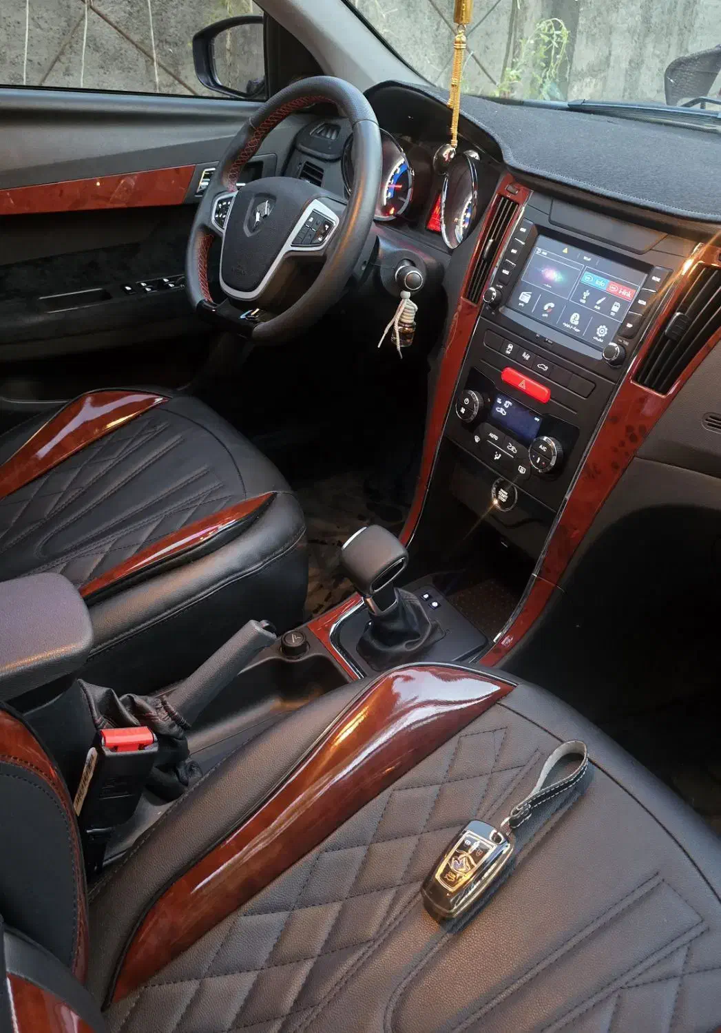 دنا پلاس توربو آپشنال 404|خودرو سواری و وانت|شیراز, ابیوردی|دیوار