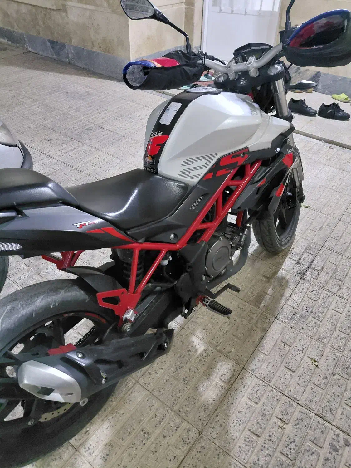 بنلی ۱۴۰۱ سالم و  کم کارکرد|موتورسیکلت|خمین, |دیوار