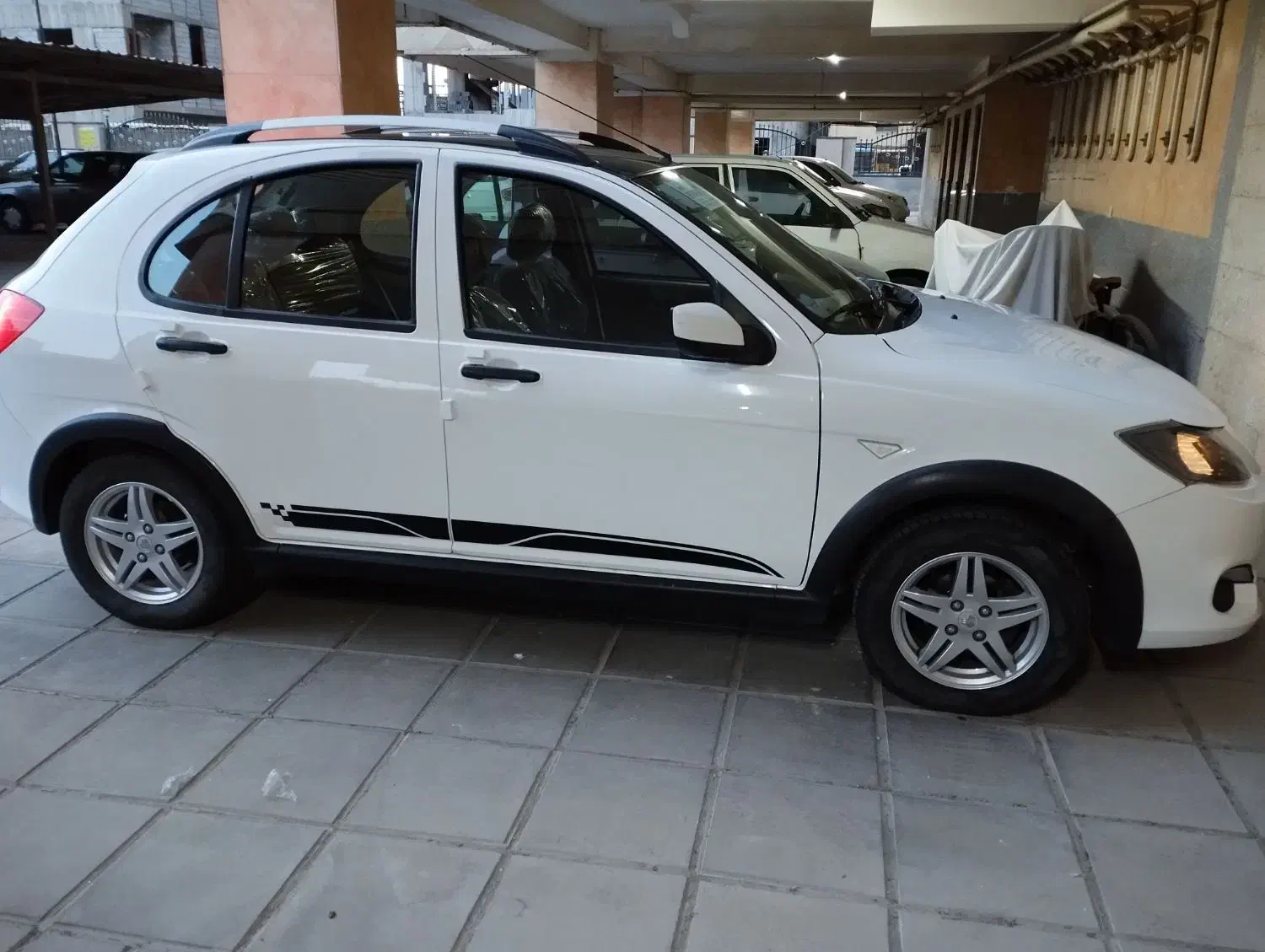 کوییک R درحد صفر ۴۰۱|خودرو سواری و وانت|اندیشه, اندیشه فاز ۶|دیوار