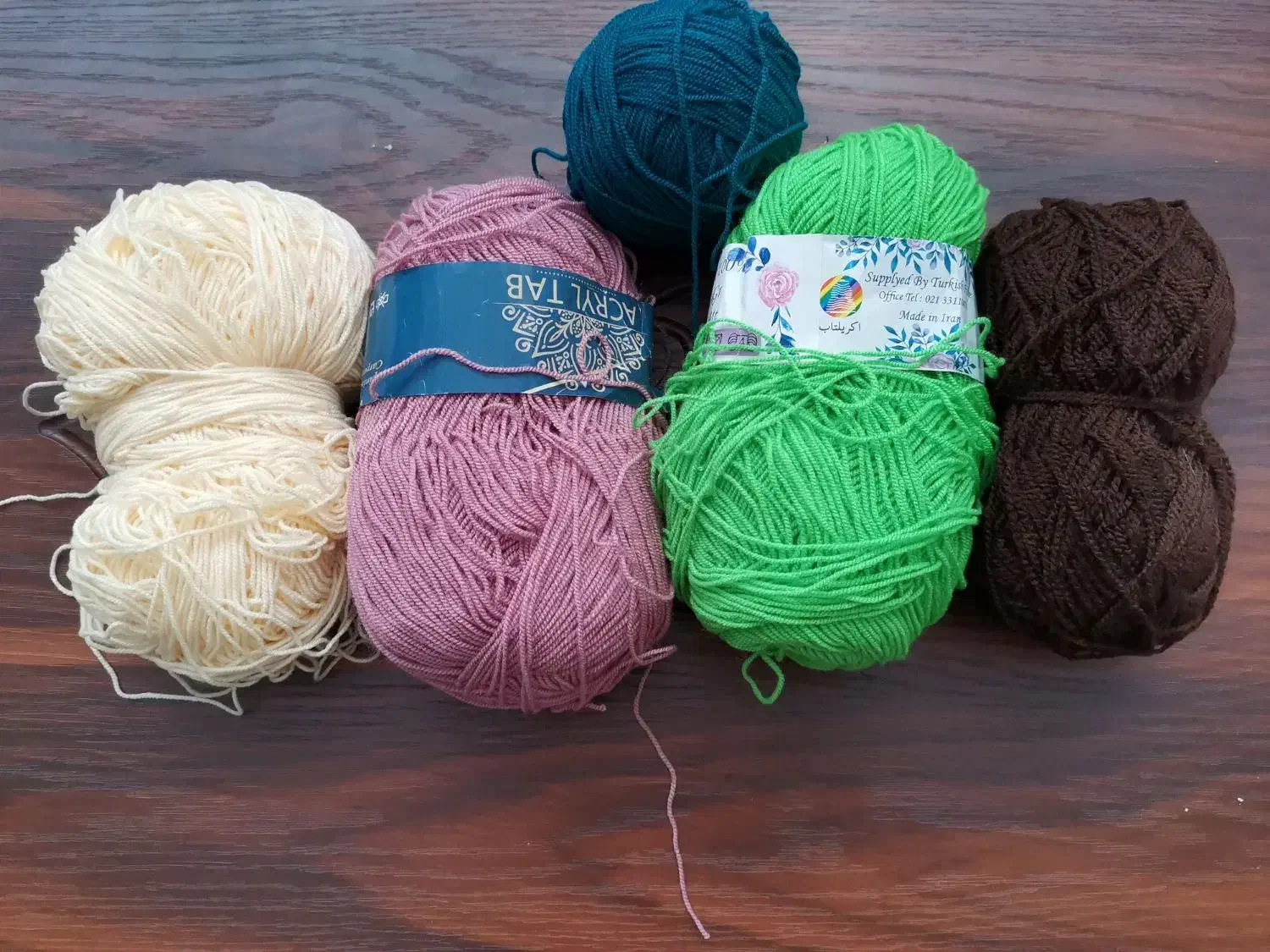 چند عدد کاموا|لوازم خیاطی و بافتنی|سبزوار, امیر کبیر|دیوار