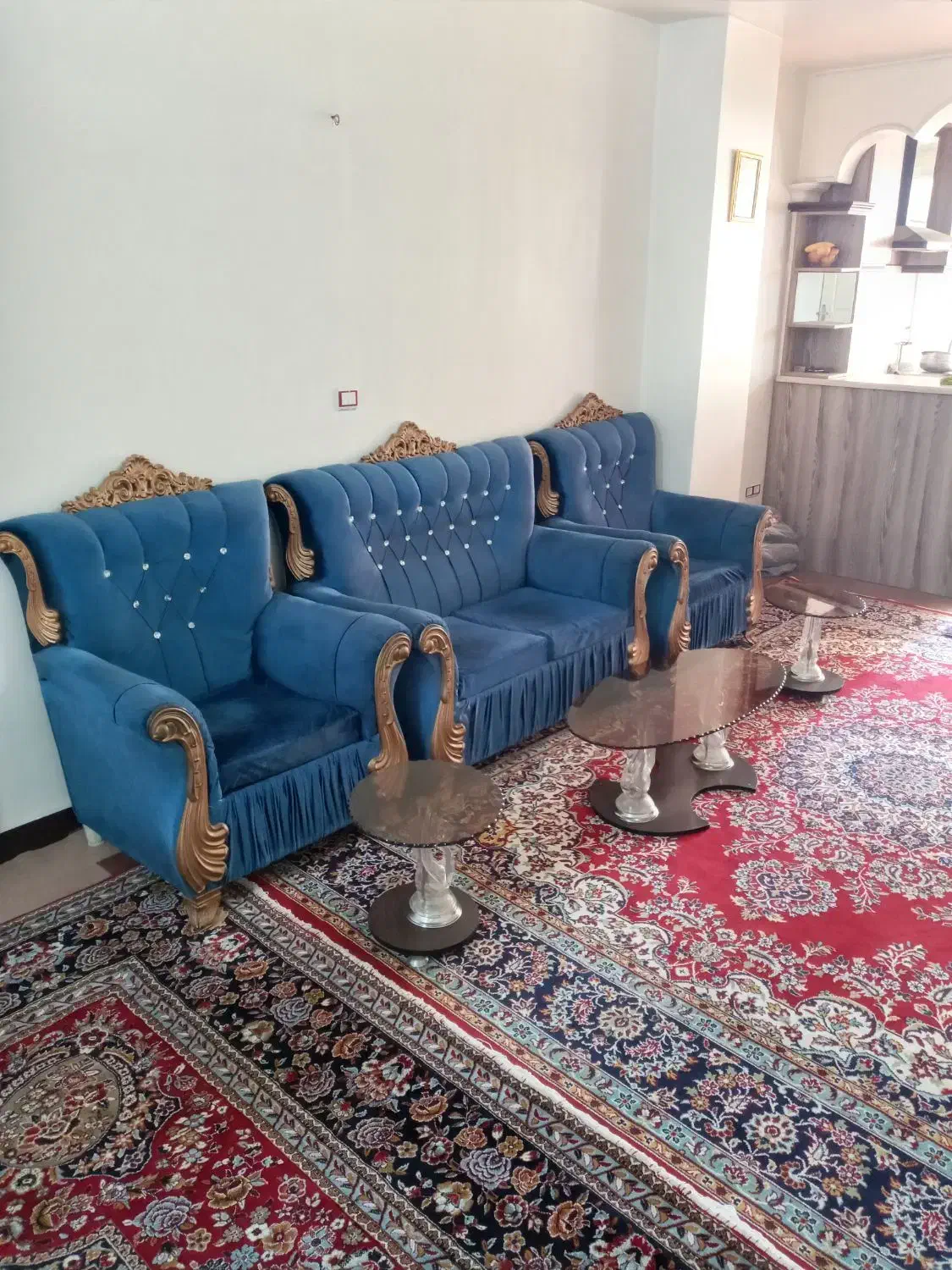 مبل راحتی چهارنفره نیم ست|مبلمان خانگی و میز عسلی|ملایر, |دیوار