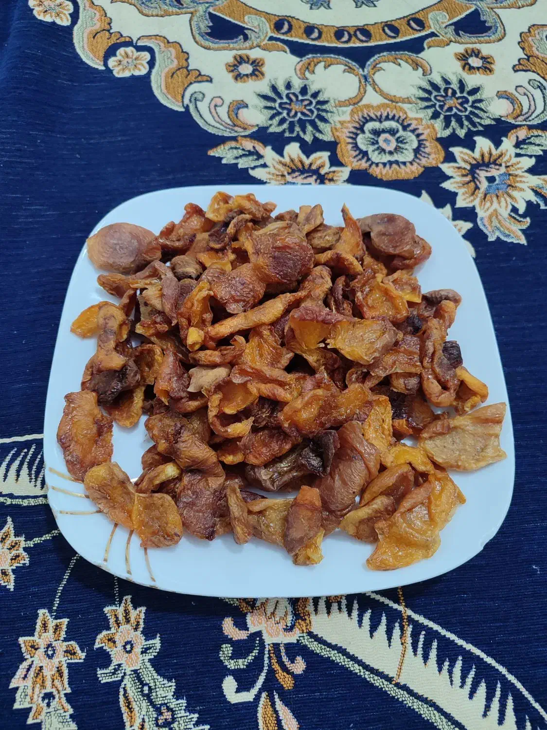 گاخ زرد الو عین عسل|خوردنی و آشامیدنی|میانه, |دیوار