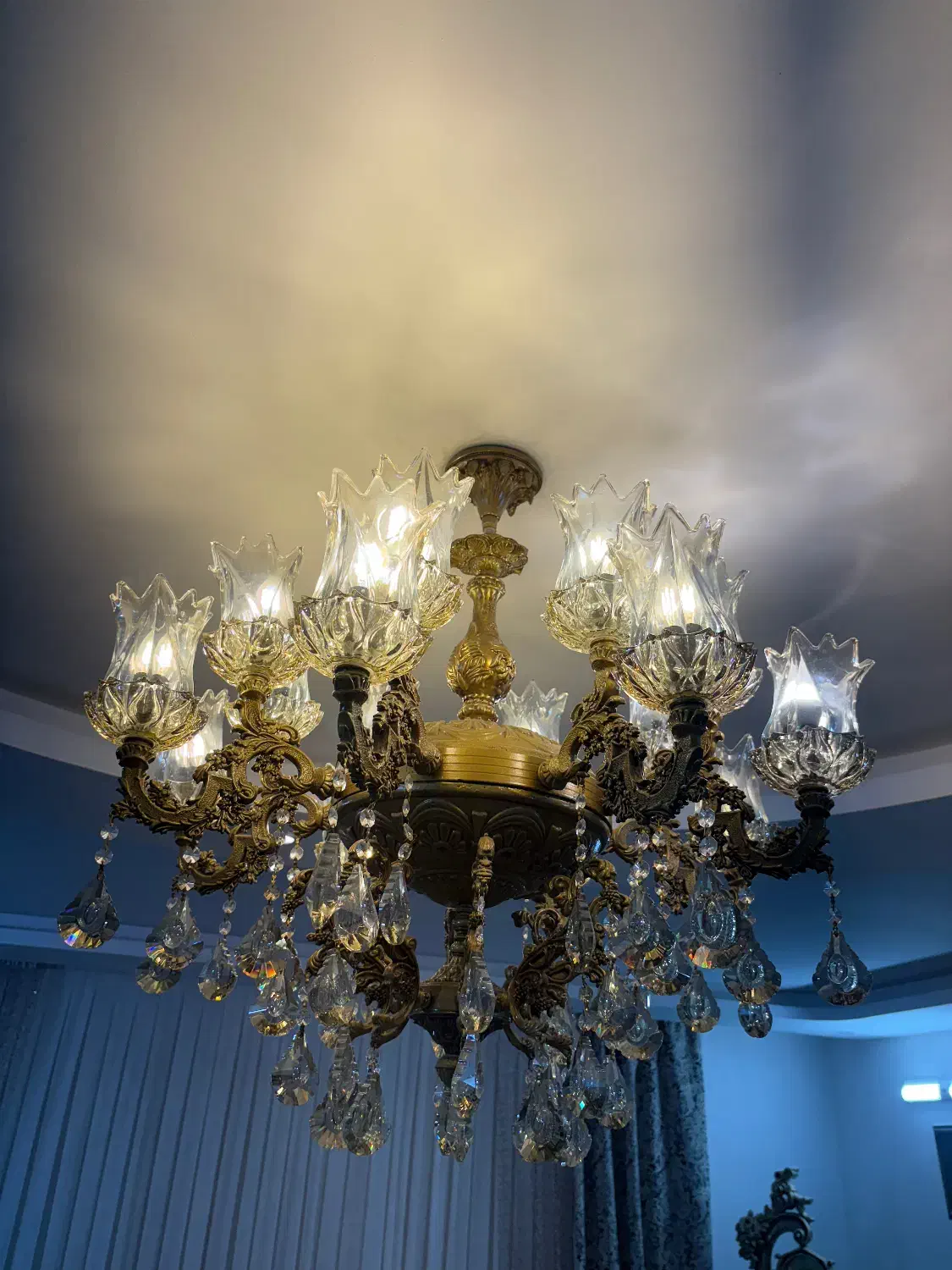 لوستر ۸شاخه ی ۱۶شعله ،پا به نو|لوستر و چراغ آویز|اصفهان, عطار نیشابوری|دیوار