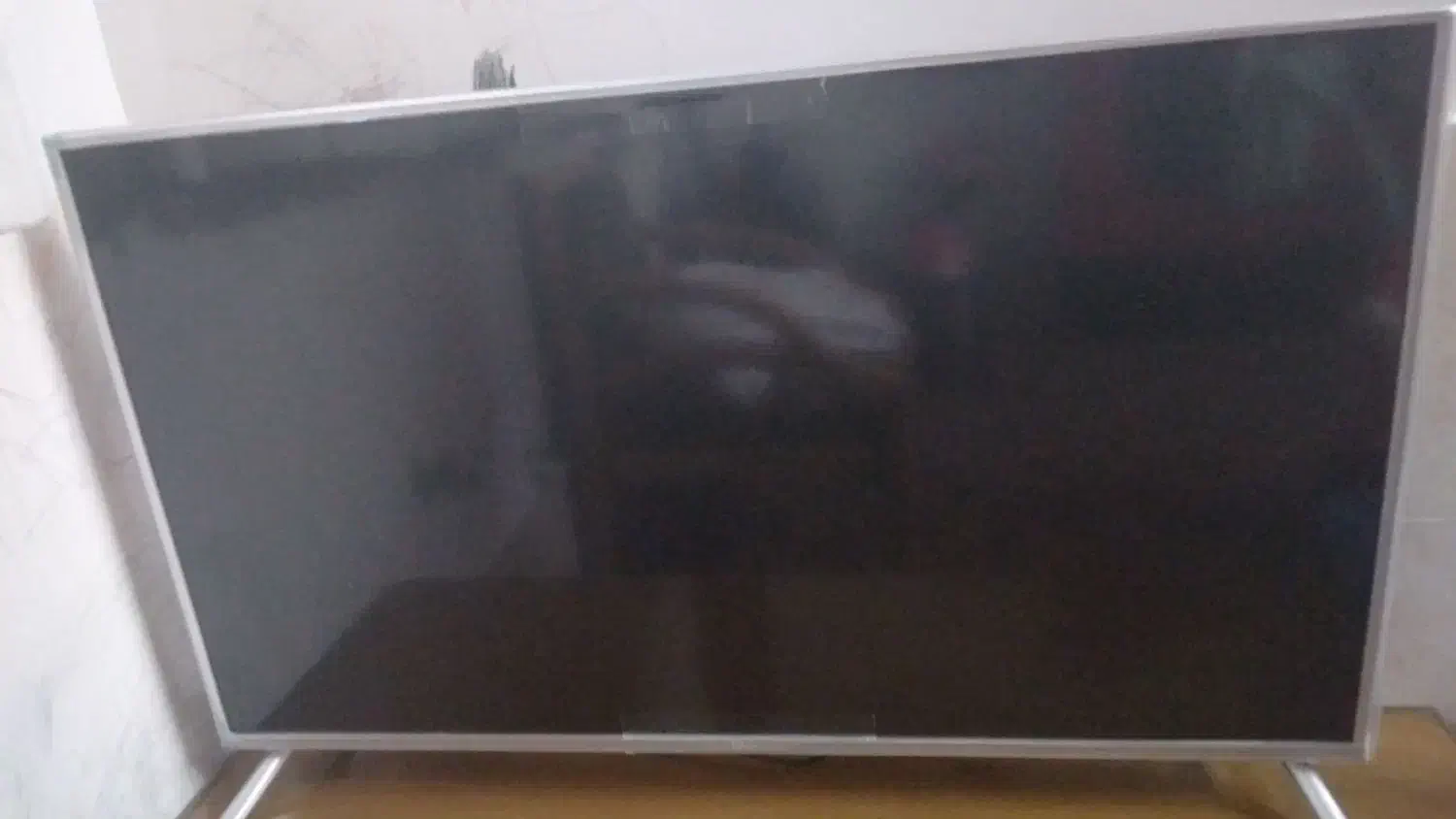 تلویزیون۴۲جی پلاس|تلویزیون و پروژکتور|بروجرد, |دیوار