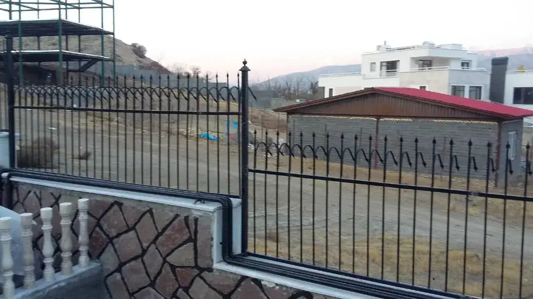 نرده حفاظ روی دیوار|خدمات پیشه و مهارت|ری, بازار آهن|دیوار