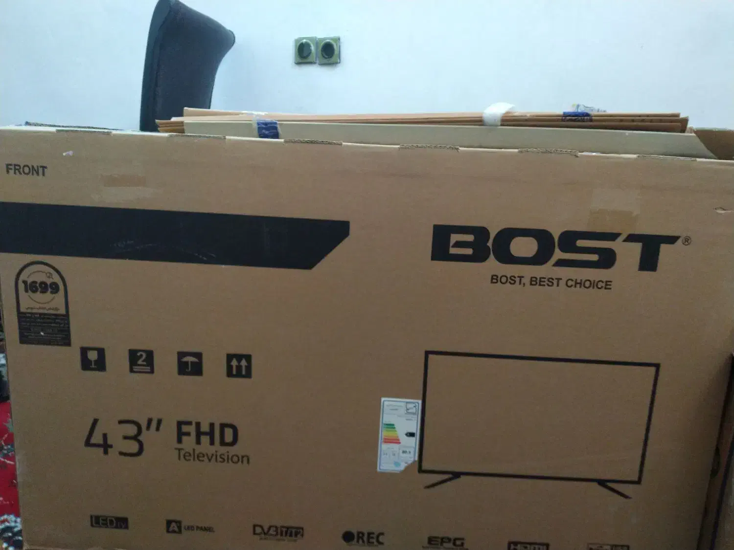 تلویزیون بست43اینچ نوواک|تلویزیون و پروژکتور|ایلام, |دیوار