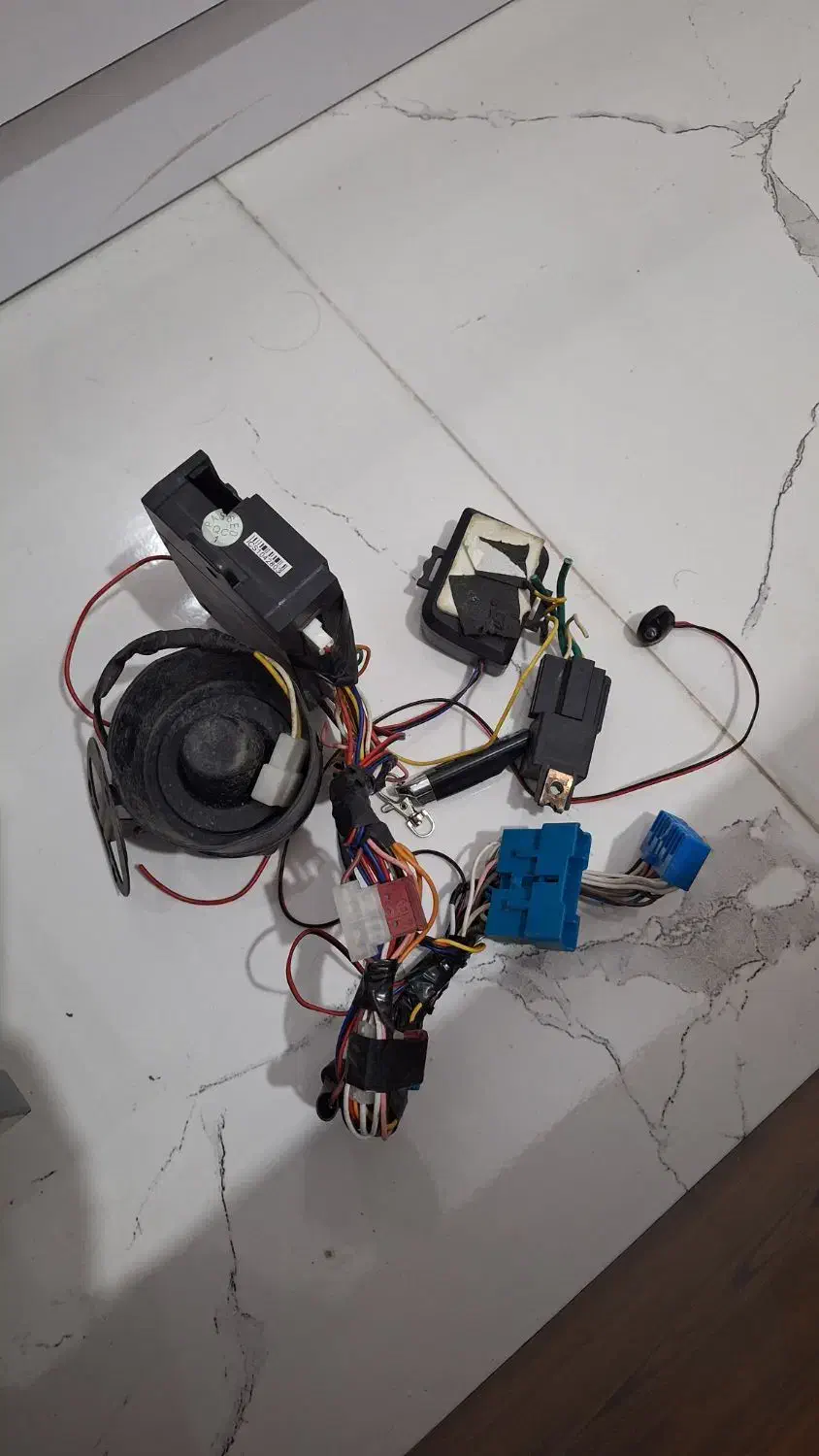 دزدگیر نو|قطعات یدکی و لوازم جانبی|رشت, کوی امام رضا|دیوار