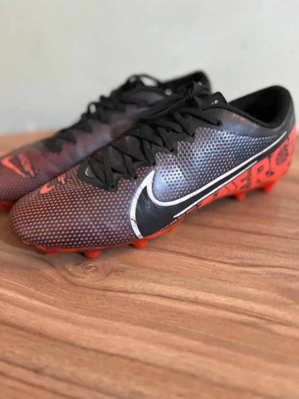 استوک فوتبالی سایز 39 در حد|کیف، کفش، کمربند|شیراز, عادل آباد|دیوار