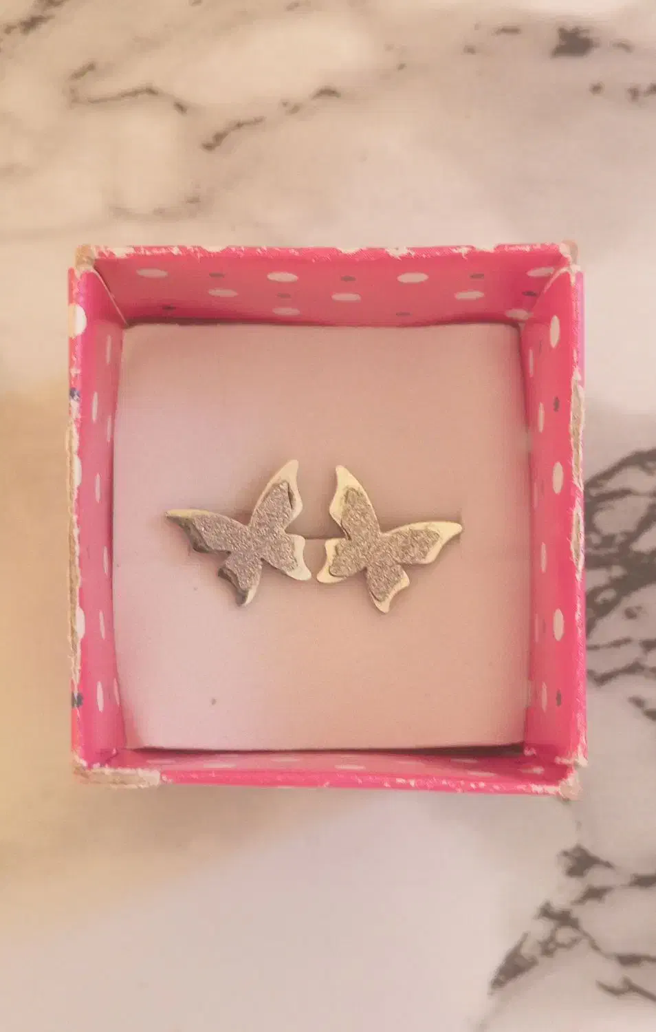 گوشواره میخی|بدلیجات|شازند, |دیوار