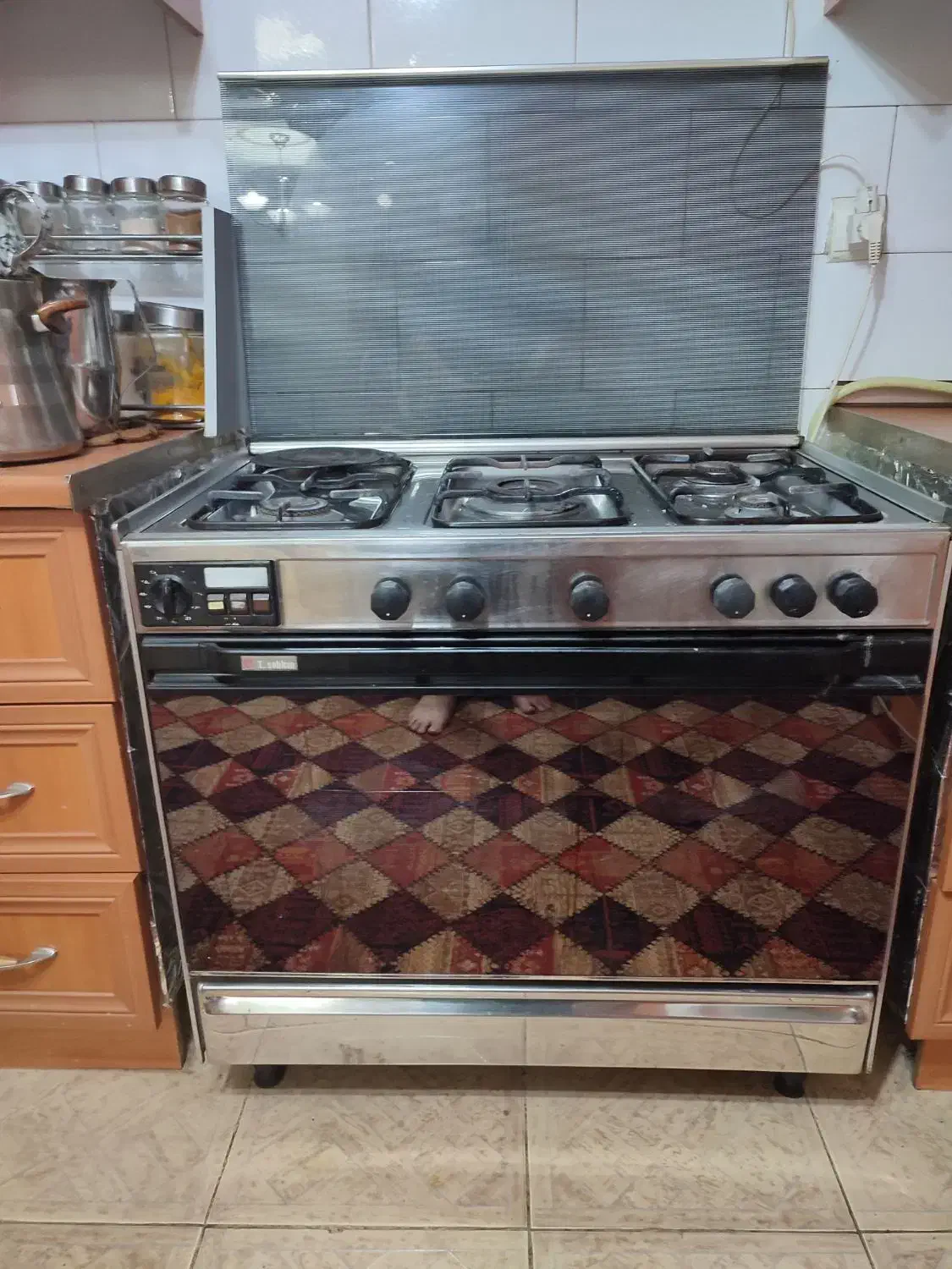 اجاق گاز فردار همراه با دوعدد جوجه گردان|اجاق گاز و لوازم برقی پختوپز|خرمآباد, |دیوار