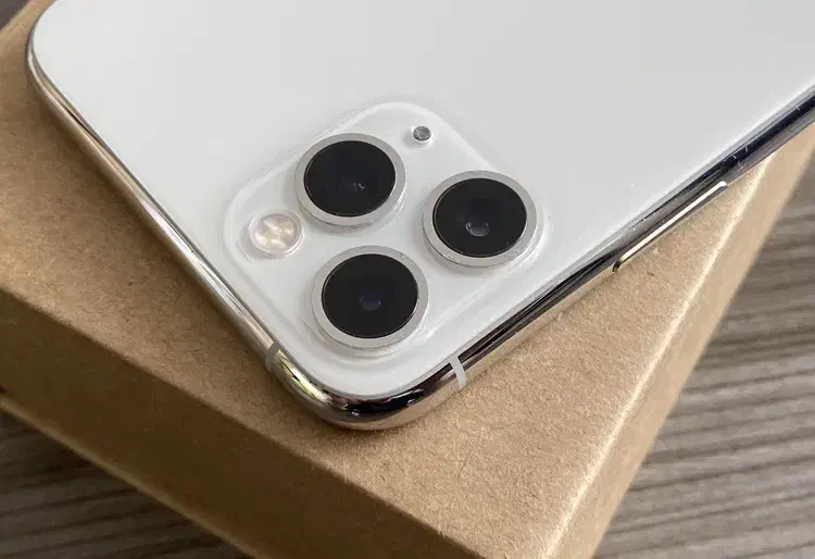 iphone 11 pro 256|موبایل|شیراز, شهرک مفتح|دیوار