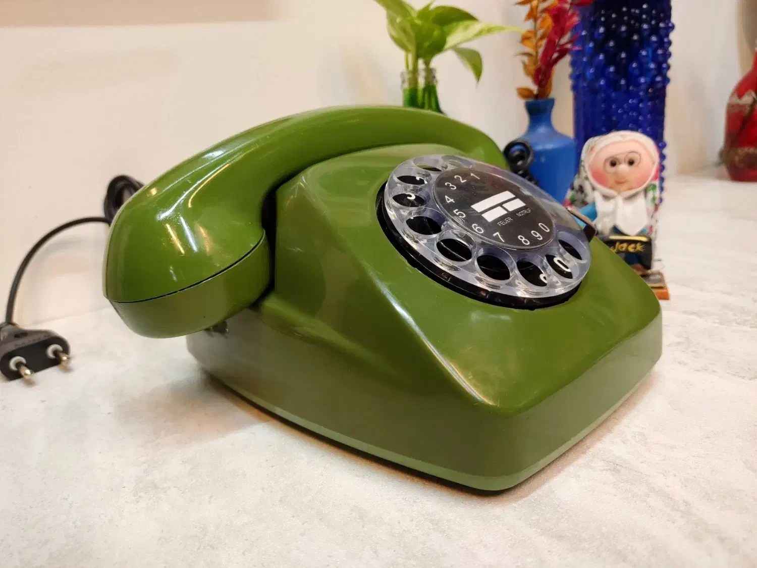 تلفن قدیمی انتیک|تلفن رومیزی|تهران, فلسطین (میدان انقلاب)|دیوار