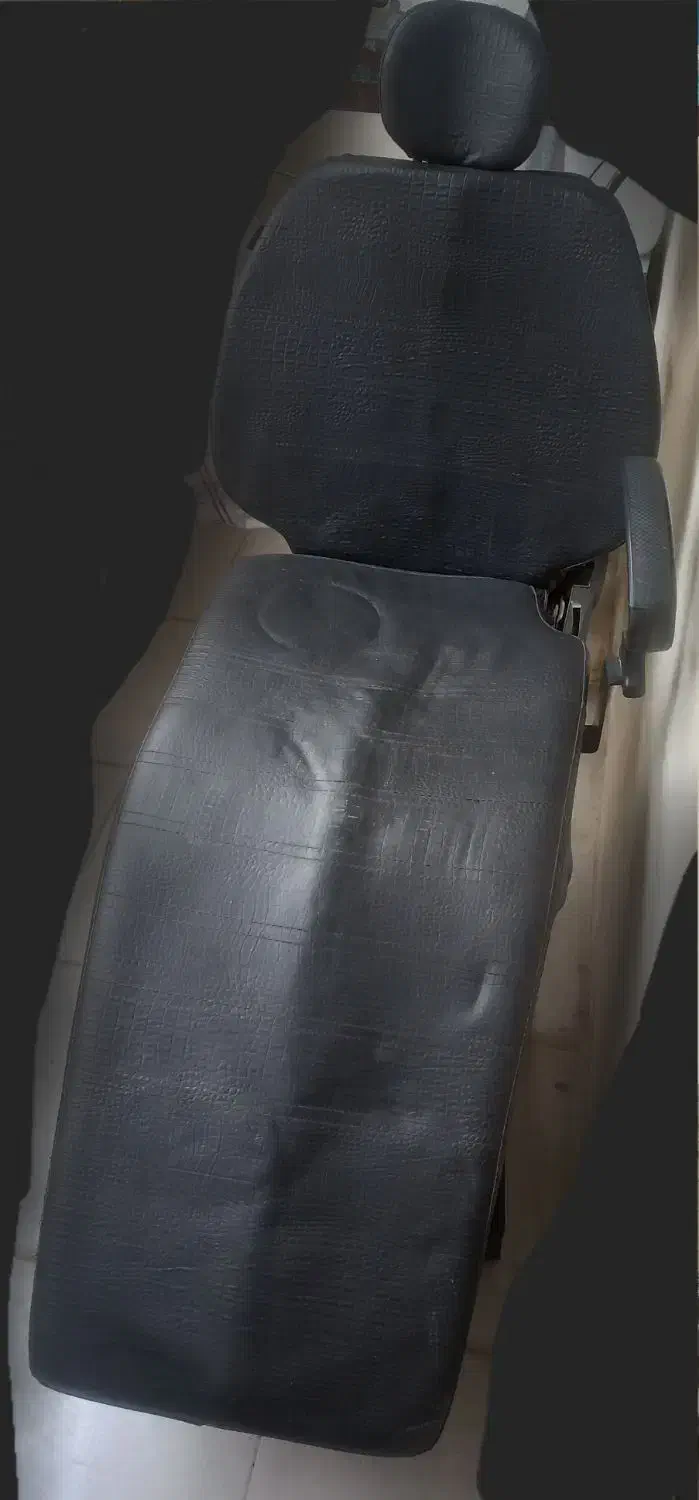 صندلی اصلاح|آرایشگاه و سالن‌های زیبایی|قرچک, میرزائی شمالی|دیوار