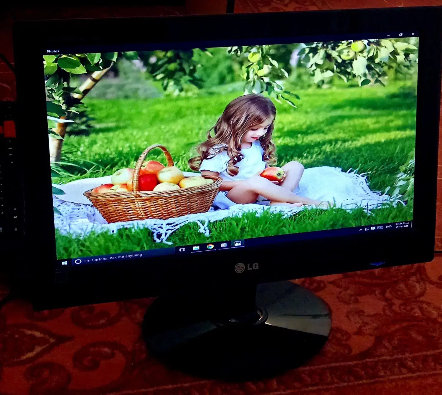 مانیتور حرفه ای کامپیوتر 19 اینچ ال جی lg طراحی|قطعات و لوازم جانبی رایانه|نجف‌آباد, امیرکبیر|دیوار