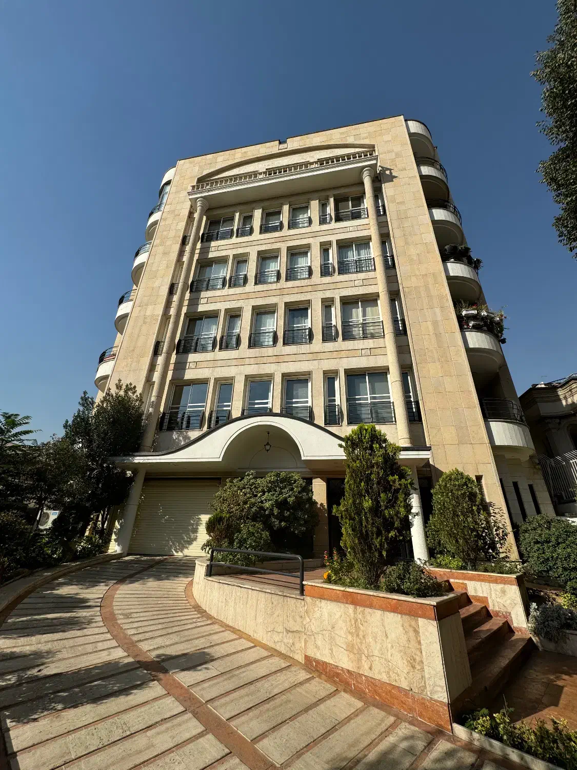 وسط کامرانیه شمالی۲۱۴متر آخرین موقعیت اکازیون سال|فروش آپارتمان|تهران, کامرانیه|دیوار