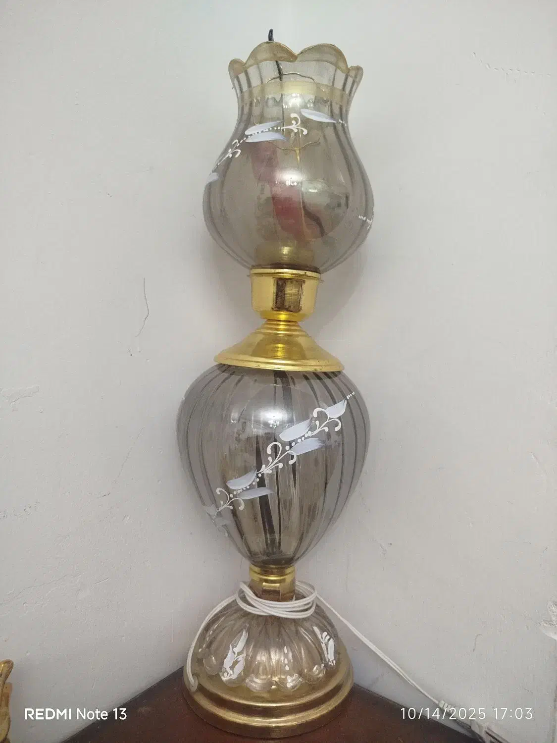 یک جفت لاله|چراغ خواب و آباژور|بروجرد, |دیوار