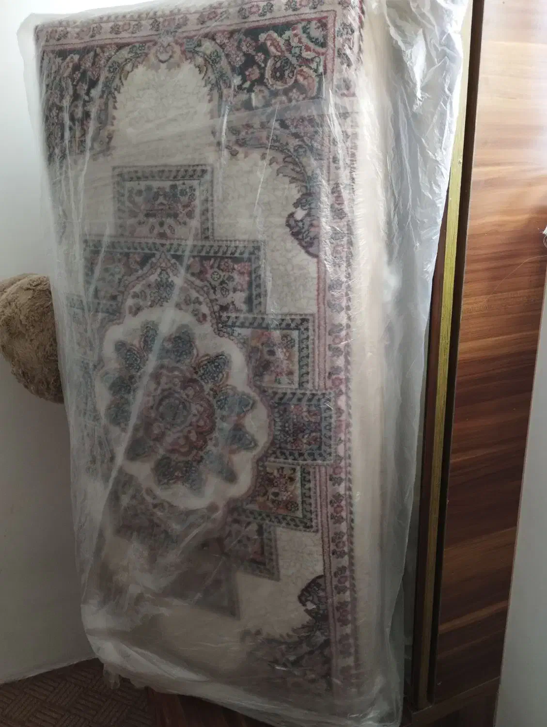 پشتی نو|پشتی|قم, نیروگاه|دیوار