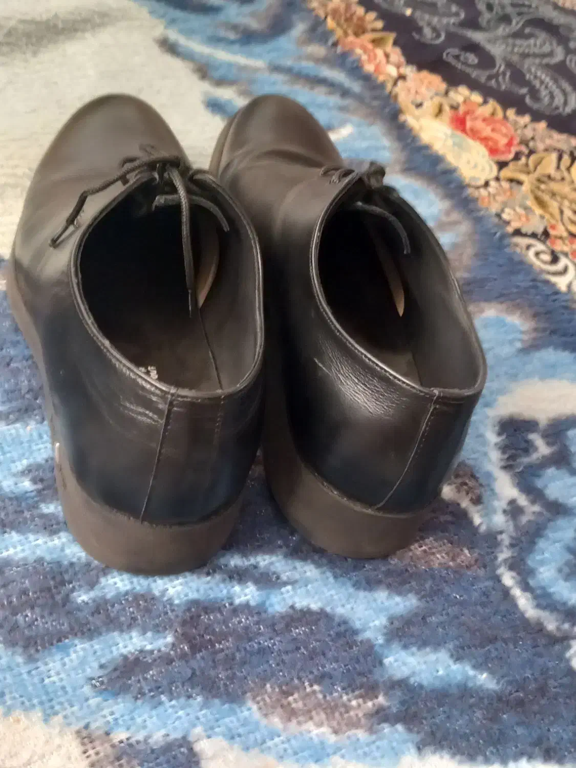 کفش|کیف، کفش، کمربند|مشهد, میان ولایت|دیوار