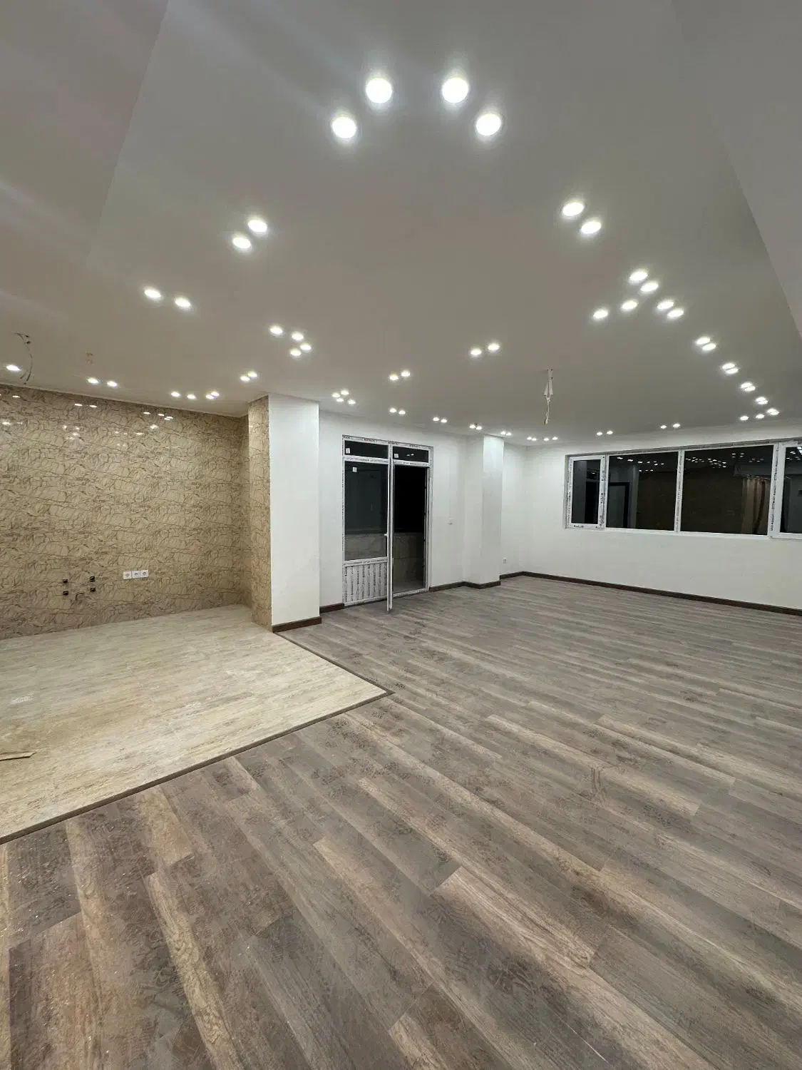 آپارتمان کلیدنخورده/امیرالمومنین/استخر دار|فروش آپارتمان|کاشان, شهرک سایپا|دیوار