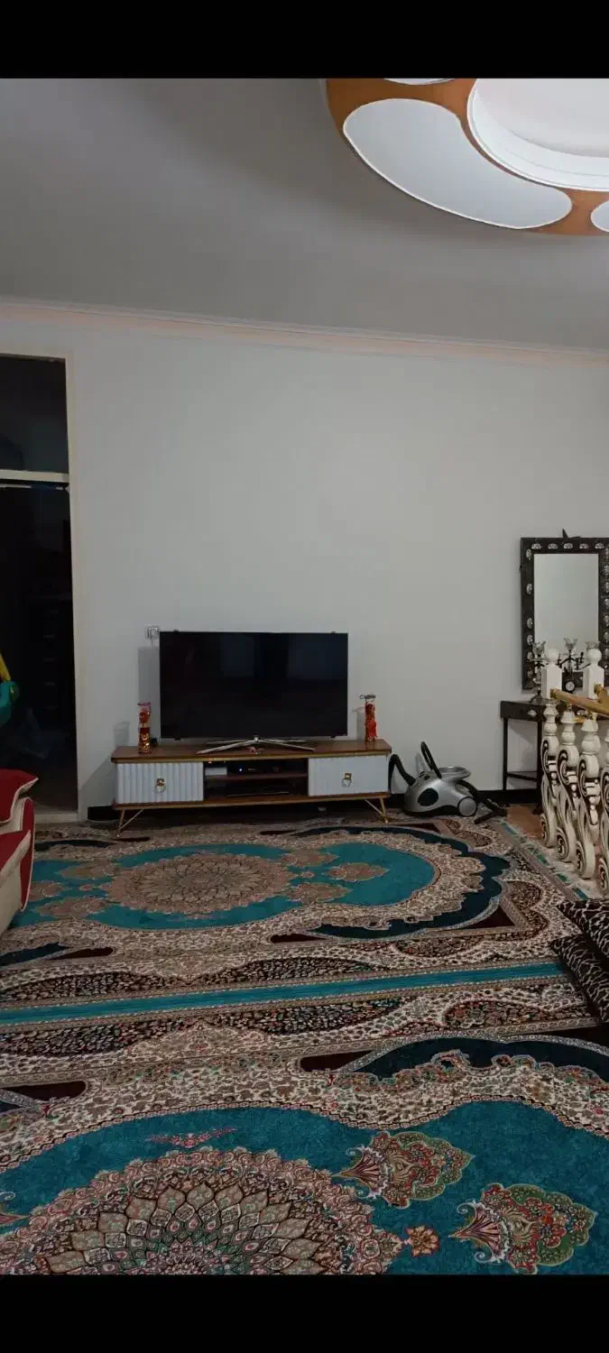 چند ماه بیشتر استفاده نشدن|رختخواب، بالش، پتو|کوهدشت, |دیوار