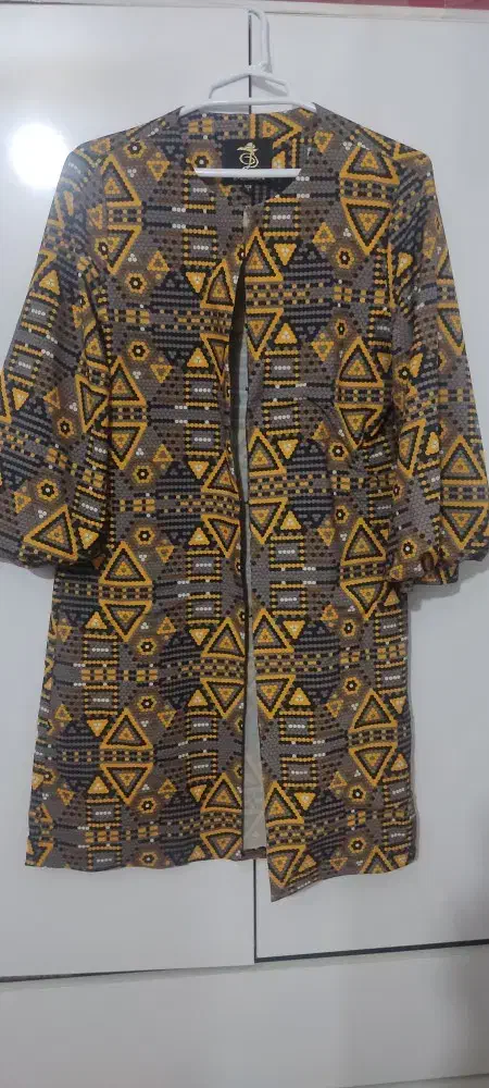 مبلمان به عکسا نگاه کنید|مبلمان خانگی و میز عسلی|زابل, |دیوار