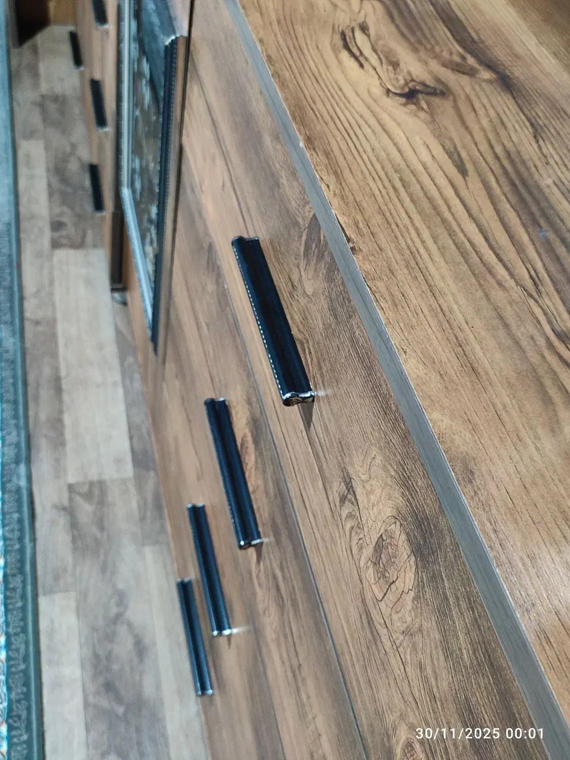 کمد دراور ام دی آف کاملا نو|جاکفشی، کمد، دراور|قدس, شهرقدس|دیوار