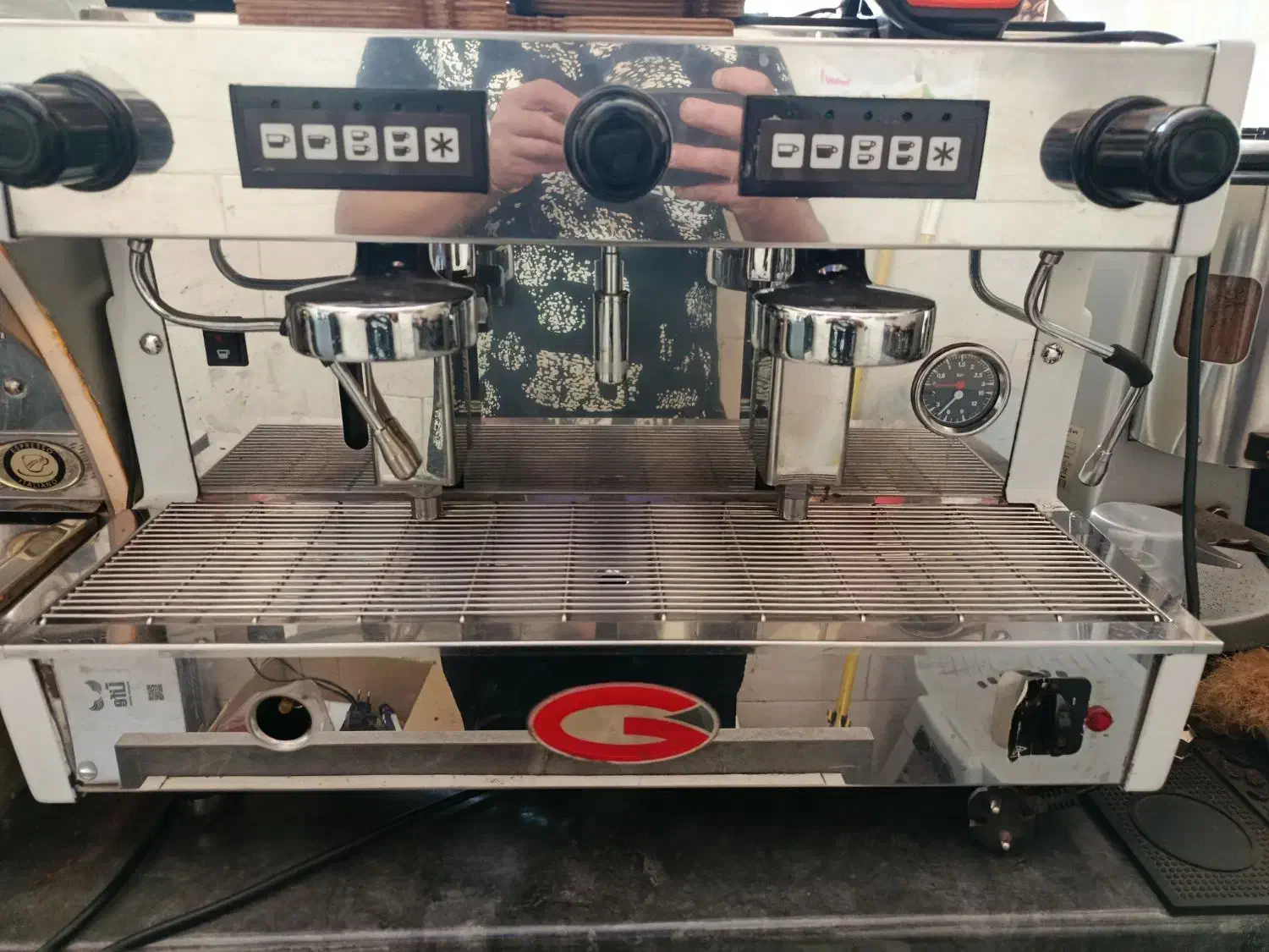 دستگاه قهوه ساز دو گروپ سالم و سرویس شده|سماور، چای‌ساز، قهوه‌ساز|کرمان, |دیوار