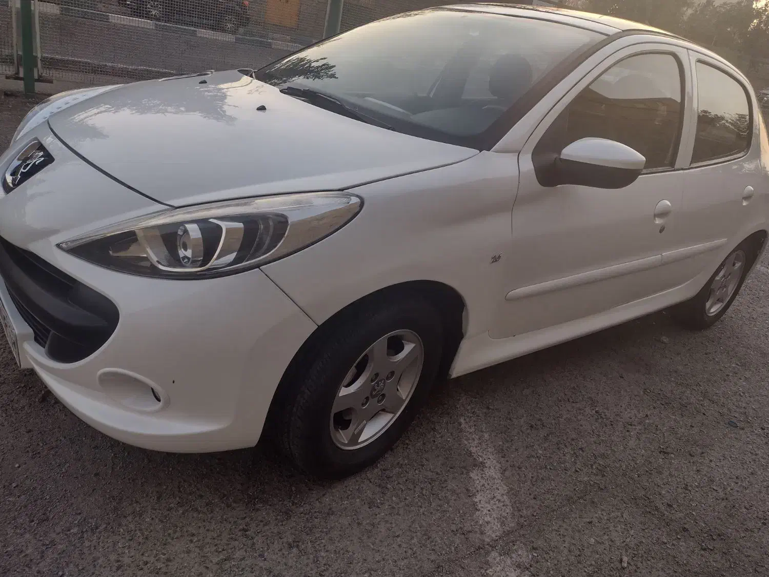 پژو 207i مدل 1400 سقف شیشه ای|خودرو سواری و وانت|تهران, امانیه|دیوار