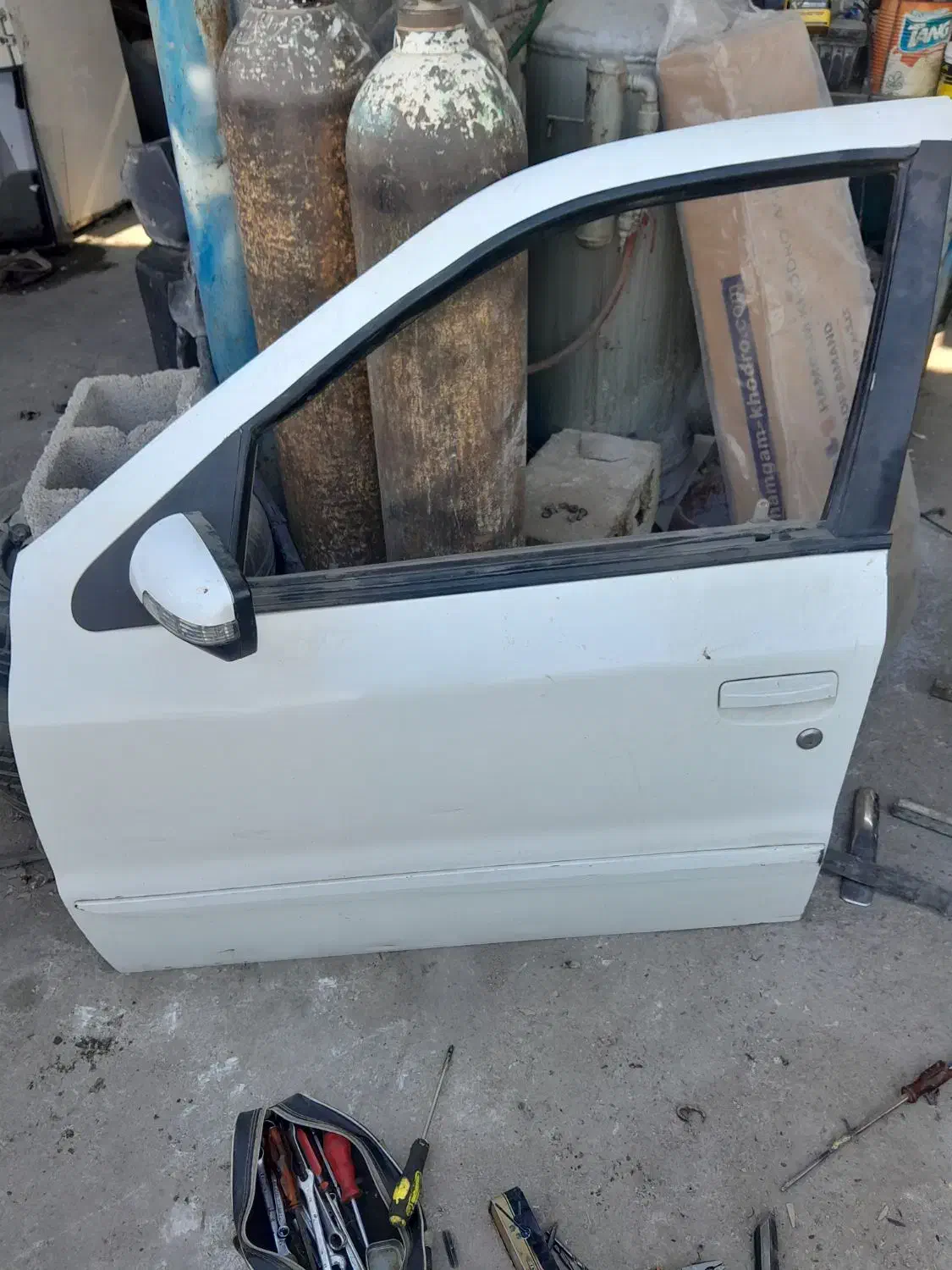 دوعدرب سورن عقب راننده وشاگردسالم|قطعات یدکی و لوازم جانبی|شوشتر, |دیوار