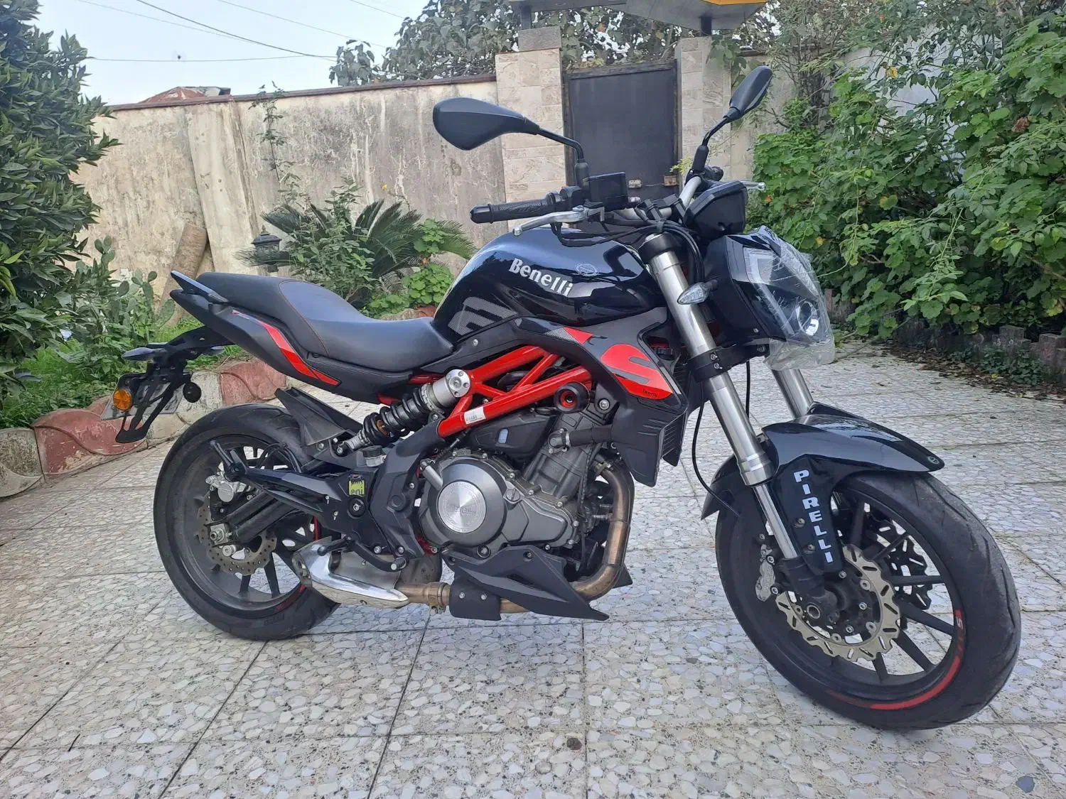 بنلی ۳۰۰دوسیلندر|موتورسیکلت|خرمآباد (تنکابن), |دیوار