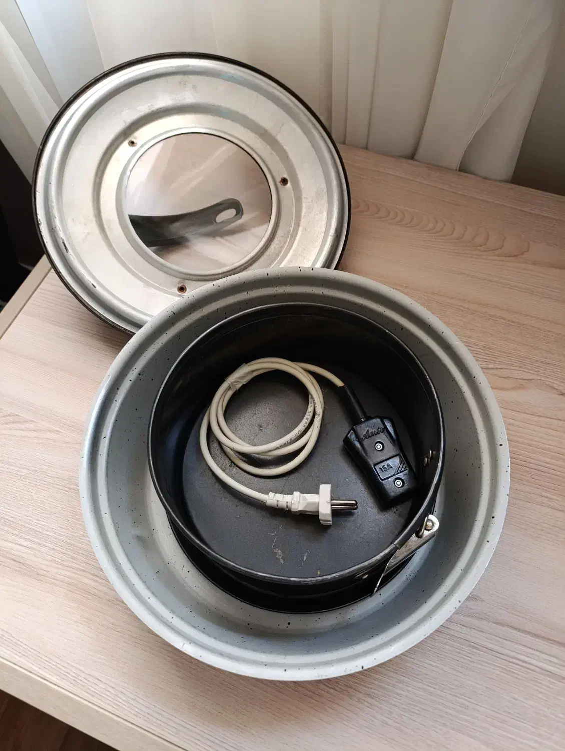 کیک پز برقی در حد نو|اجاق گاز و لوازم برقی پخت‌وپز|تهران, اختیاریه|دیوار