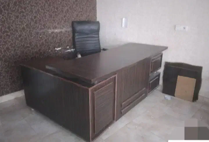 میز مدیریت بزرگ|مبلمان اداری|نهاوند, |دیوار