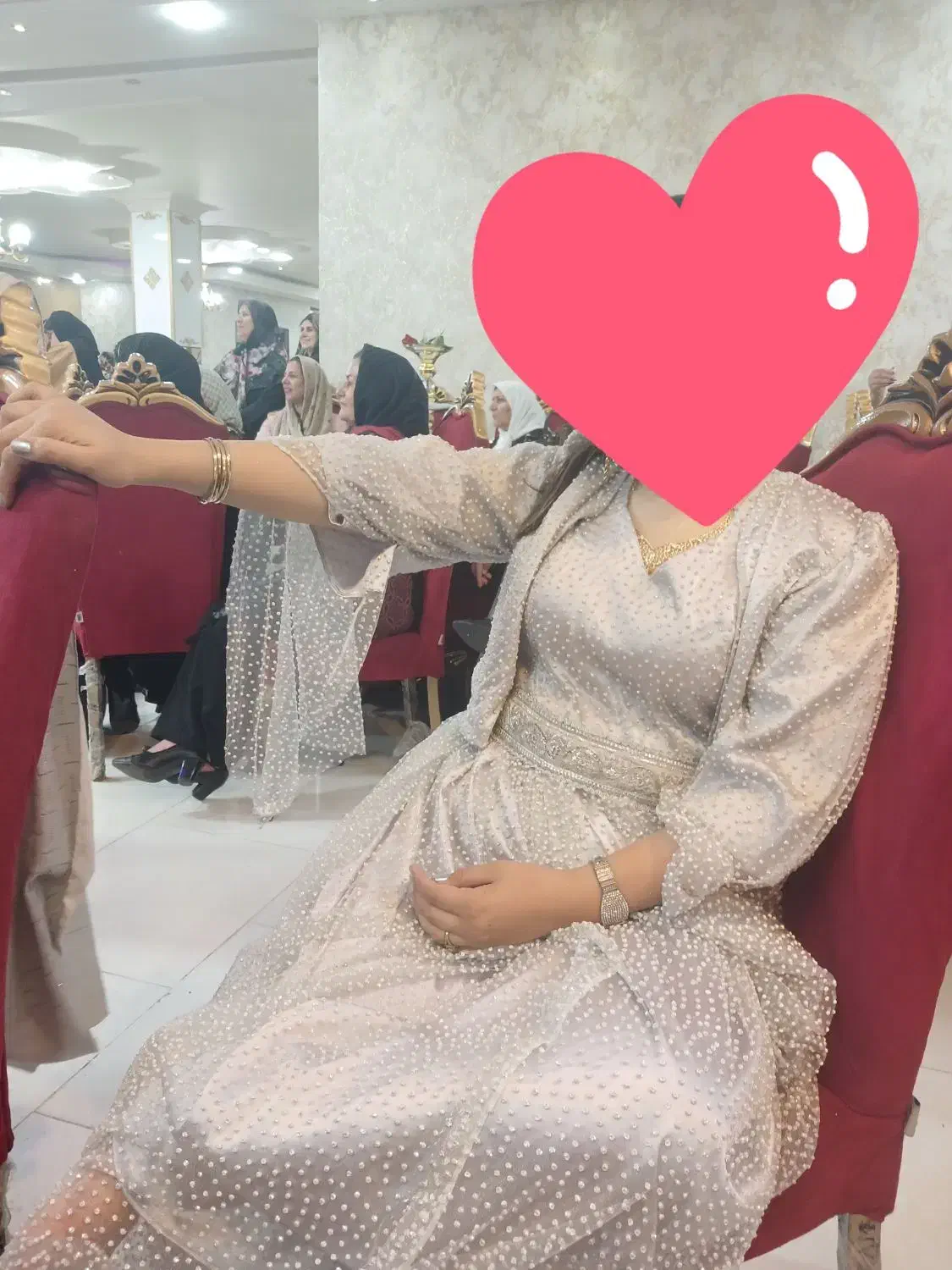 لباس مجلسی|لباس|قم, نیروگاه|دیوار