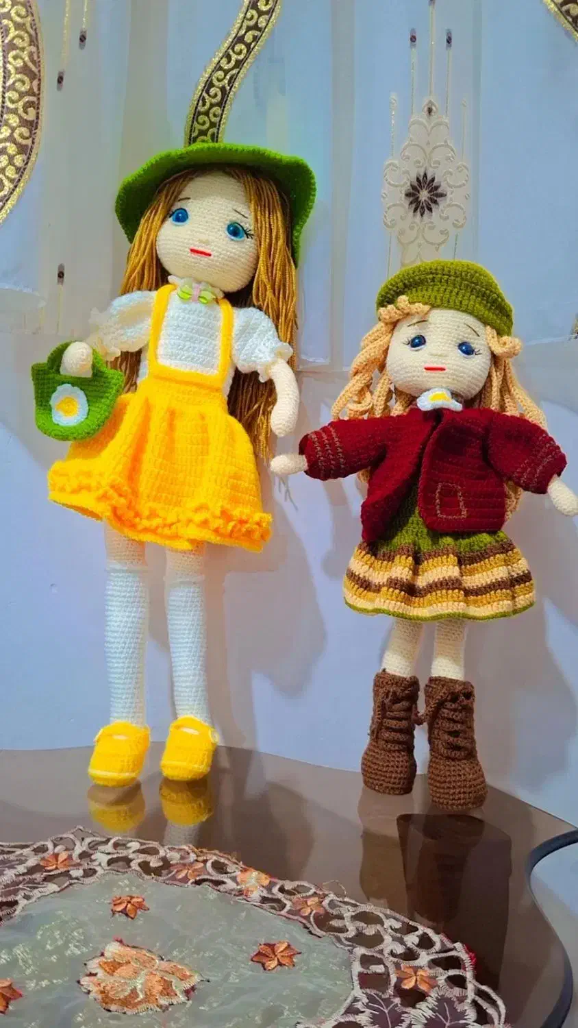 عروسک|اسباب‌بازی بچه|خوی, |دیوار