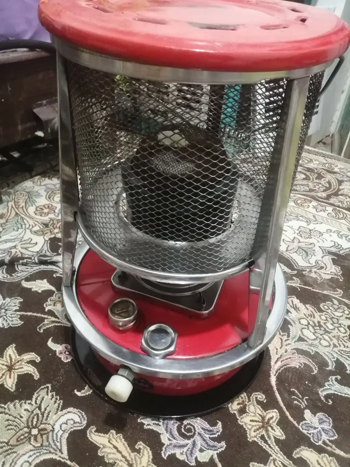 بخاری نفتی معاوضه با بخاری برقی|بخاری، هیتر، شومینه|خاش, |دیوار