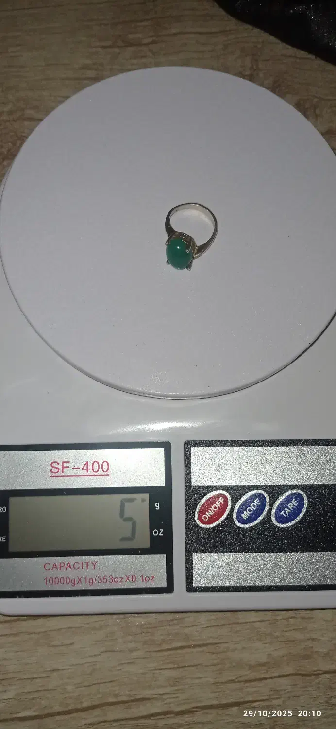 انگشتر نقره با نگین عقیق سبز|جواهرات|کرج, حصارک بالا|دیوار