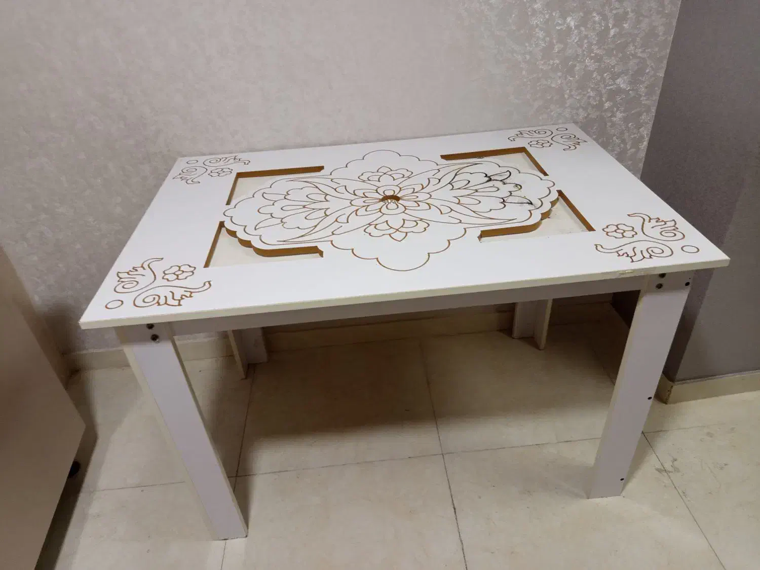 فروش مبل ۵ نفره به همراه ست میز ناهارخوری ۴ نفره|مبلمان خانگی و میز عسلی|رشت, استقامت ۱|دیوار