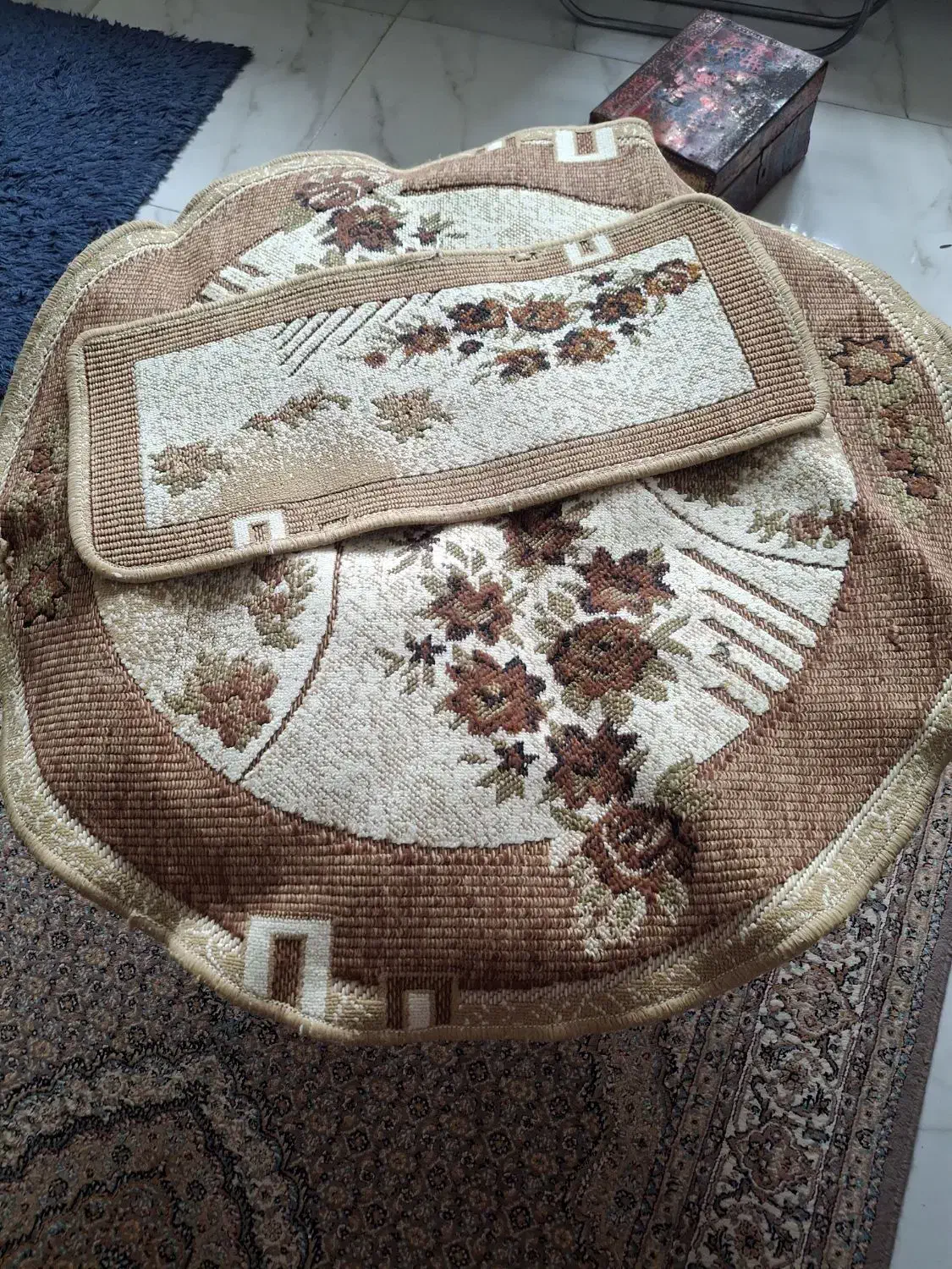 پادری و روپله ای|پادری|رشت, کوی حسینی|دیوار